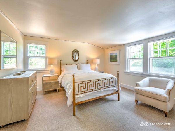 Hamptons Home 1020694