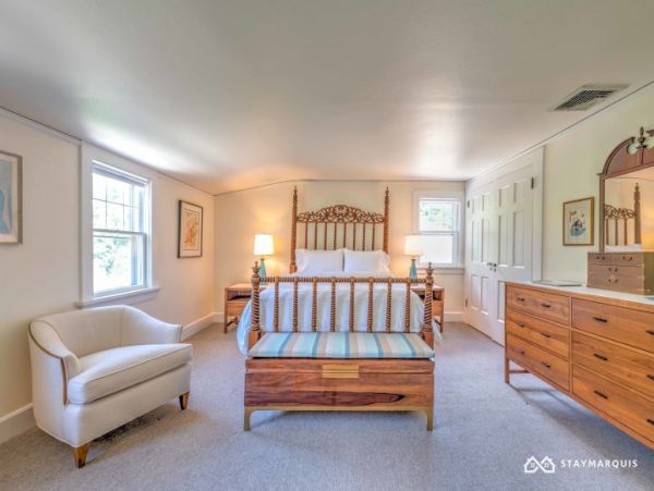 Hamptons Home 1020694