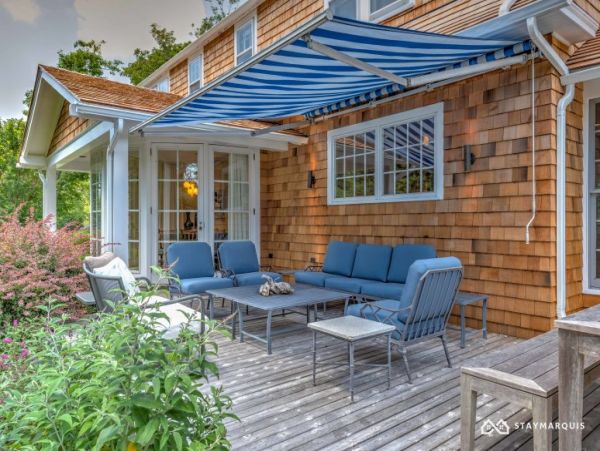 Hamptons Home 1020694