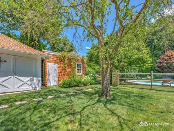 Hamptons Home 1020694