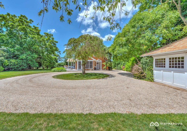 Hamptons Home 1020694