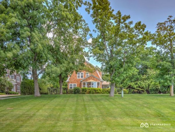 Hamptons Home 1020694