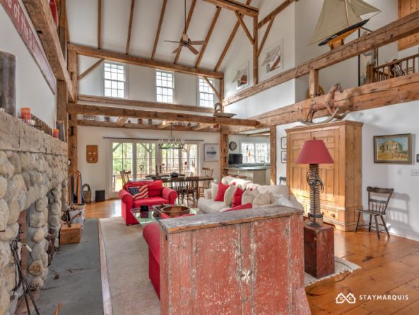Hamptons Home 1020697