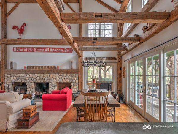 Hamptons Home 1020697