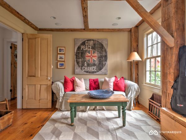 Hamptons Home 1020697