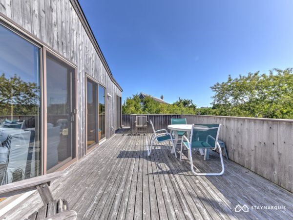 Hamptons Home 1020698