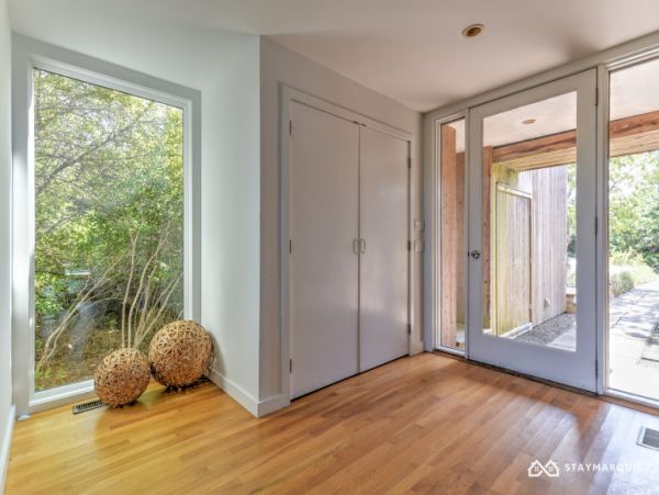 Hamptons Home 1020698
