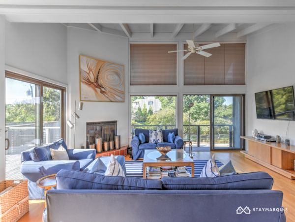 Hamptons Home 1020698