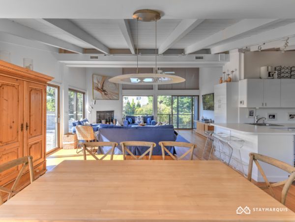 Hamptons Home 1020698