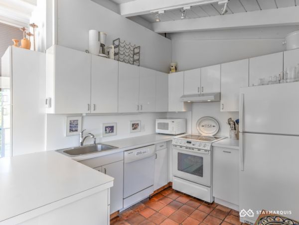 Hamptons Home 1020698