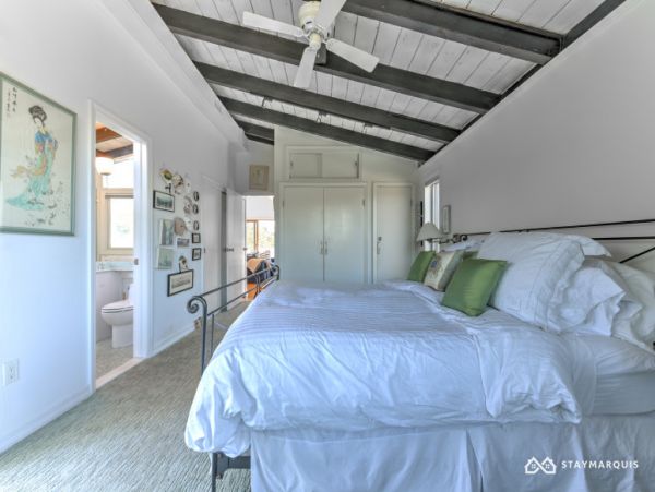 Hamptons Home 1020698