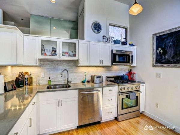 Hamptons Home 1020699