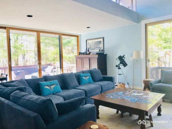 Hamptons Home 1020699