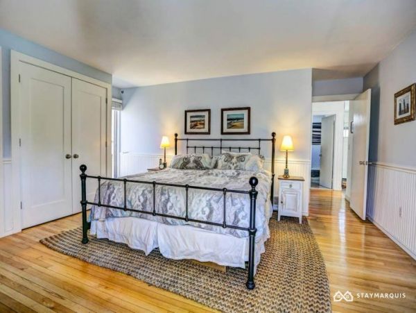 Hamptons Home 1020699