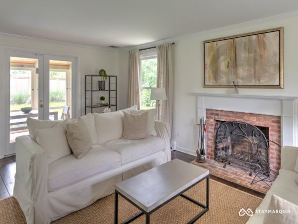 Hamptons Home 1020700