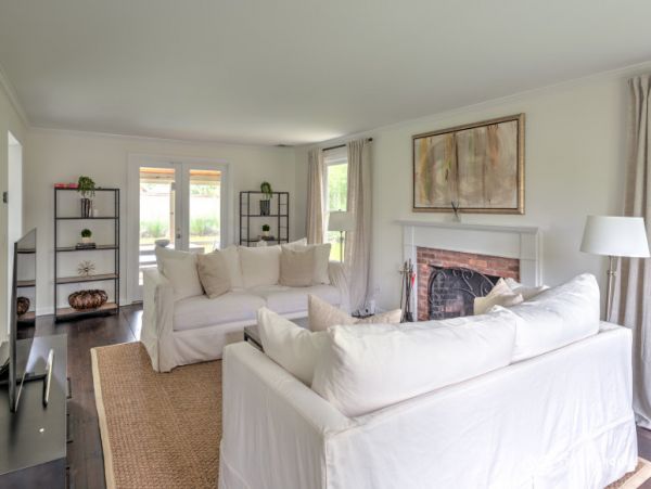 Hamptons Home 1020700