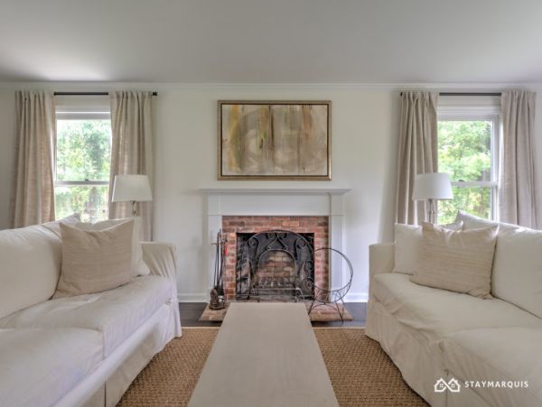 Hamptons Home 1020700