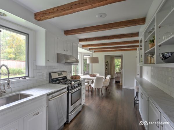 Hamptons Home 1020700