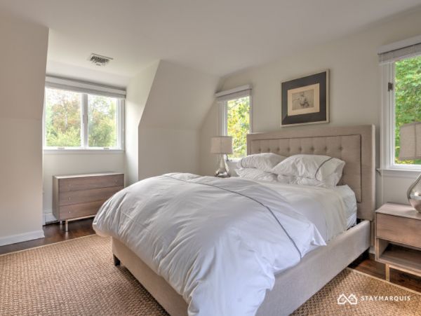 Hamptons Home 1020700