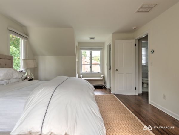 Hamptons Home 1020700