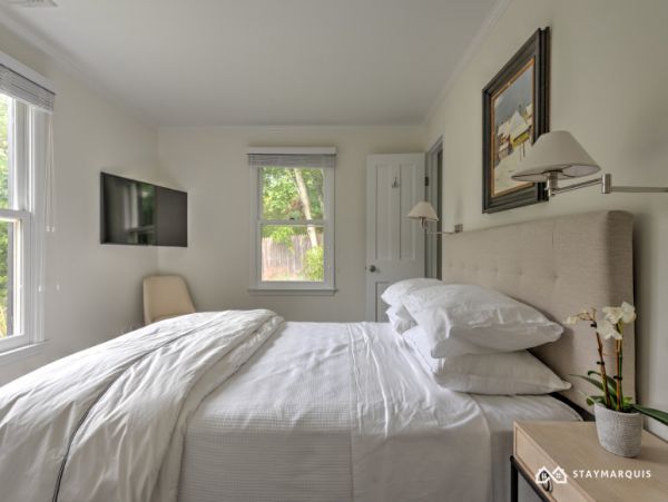 Hamptons Home 1020700
