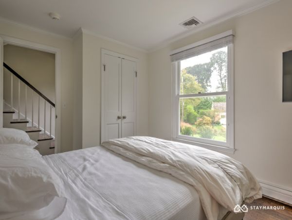 Hamptons Home 1020700