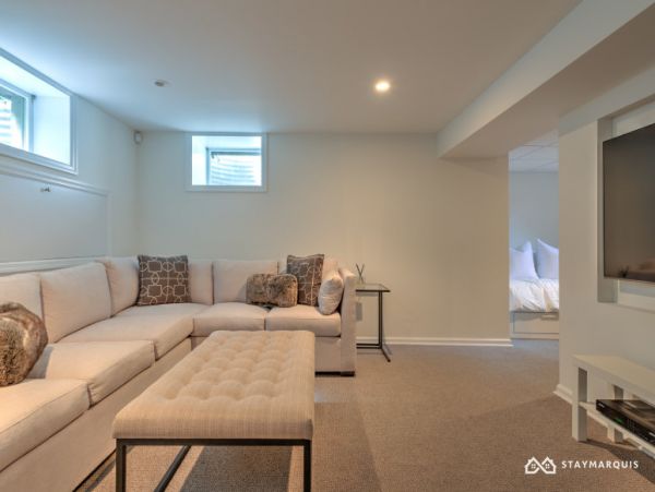 Hamptons Home 1020700