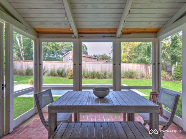 Hamptons Home 1020700