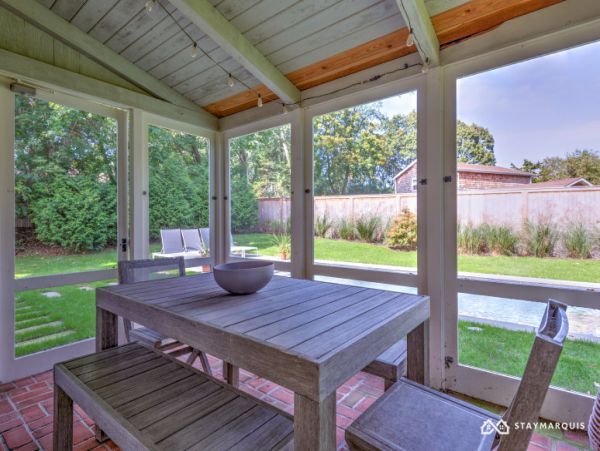 Hamptons Home 1020700