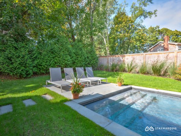 Hamptons Home 1020700