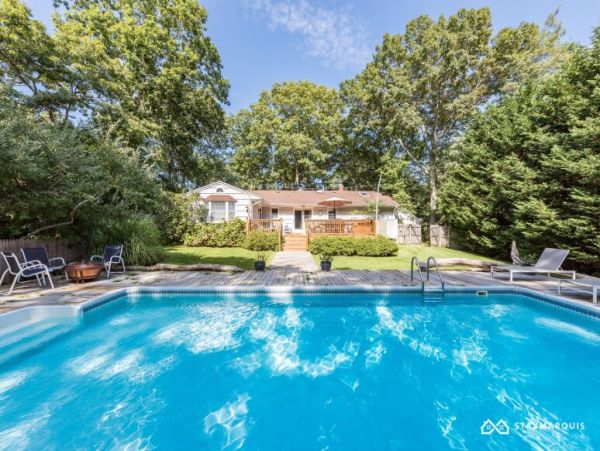 Hamptons Home 1020701