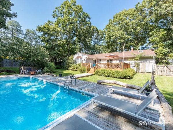 Hamptons Home 1020701