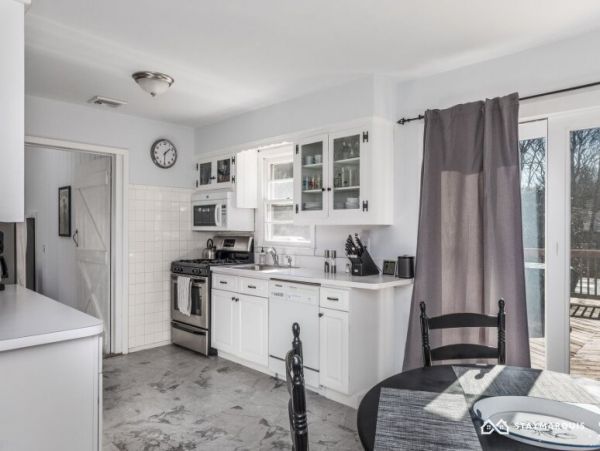 Hamptons Home 1020701