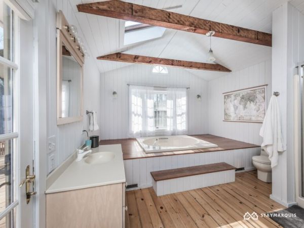 Hamptons Home 1020701
