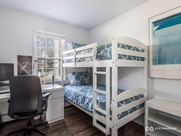 Hamptons Home 1020701