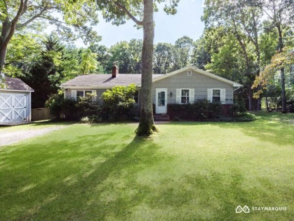 Hamptons Home 1020701