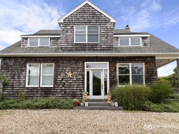 Hamptons Home 1020702