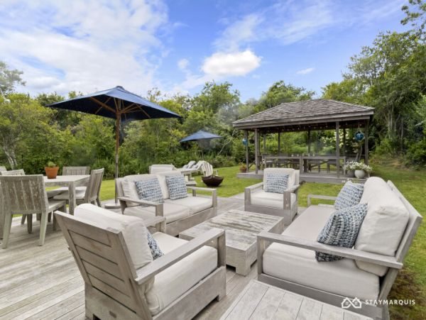 Hamptons Home 1020702