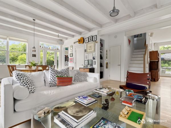 Hamptons Home 1020702
