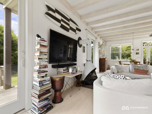 Hamptons Home 1020702