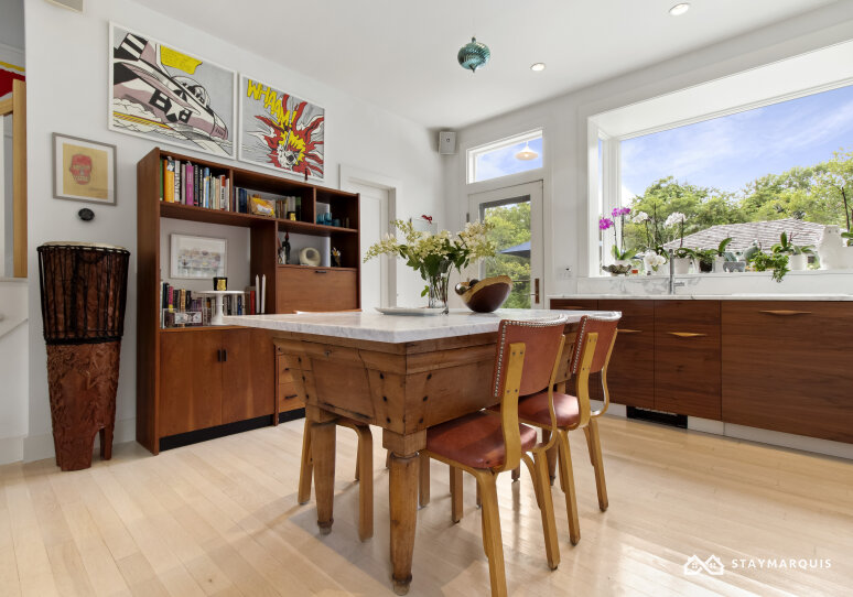Hamptons Home 1020702