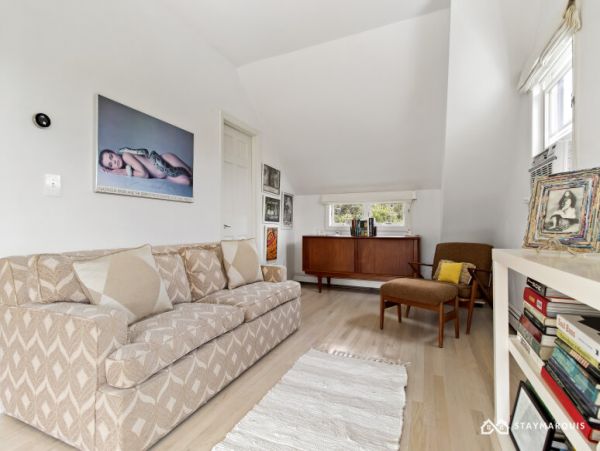 Hamptons Home 1020702
