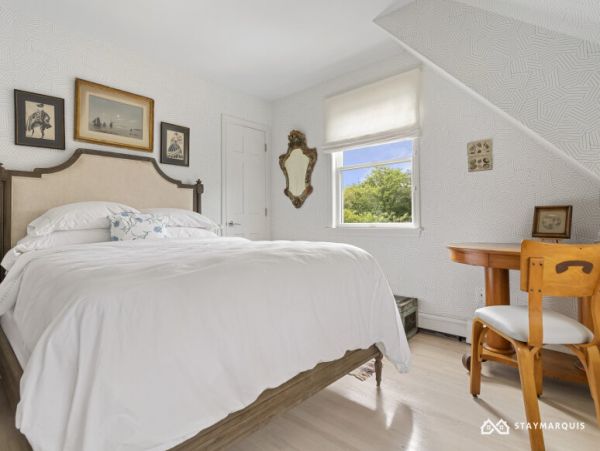Hamptons Home 1020702