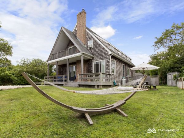 Hamptons Home 1020702