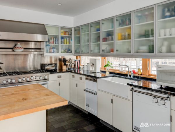 Hamptons Home 1020703