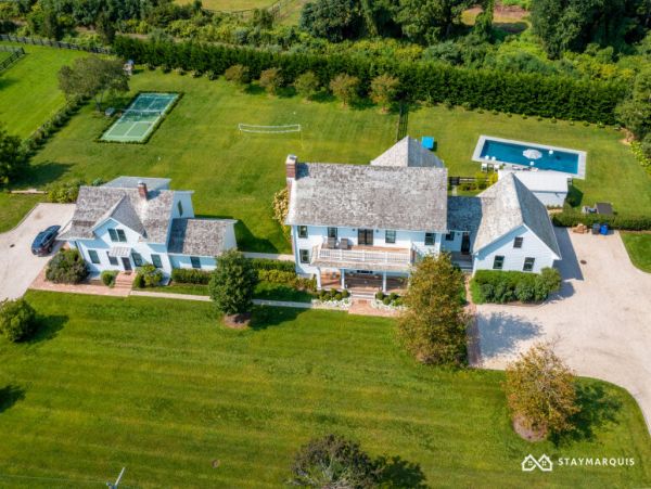 Hamptons Home 1020705