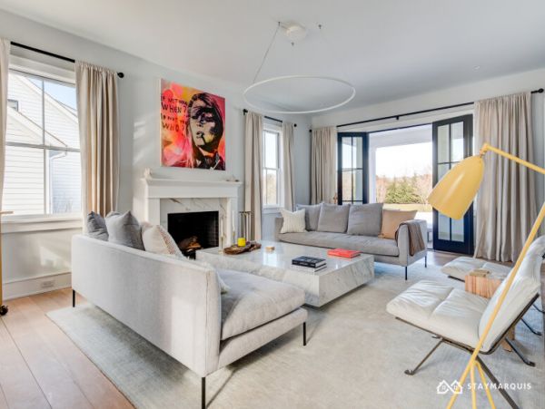 Hamptons Home 1020705
