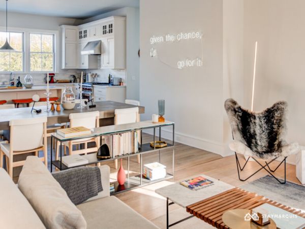 Hamptons Home 1020705