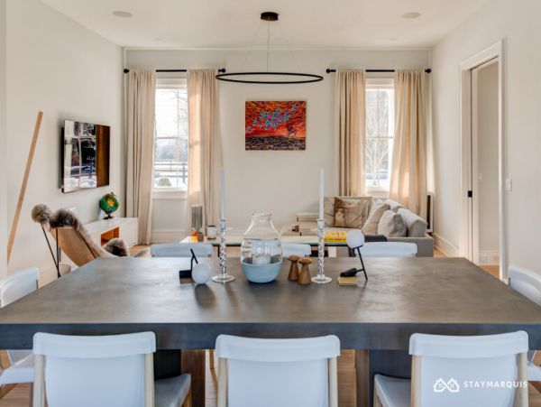 Hamptons Home 1020705