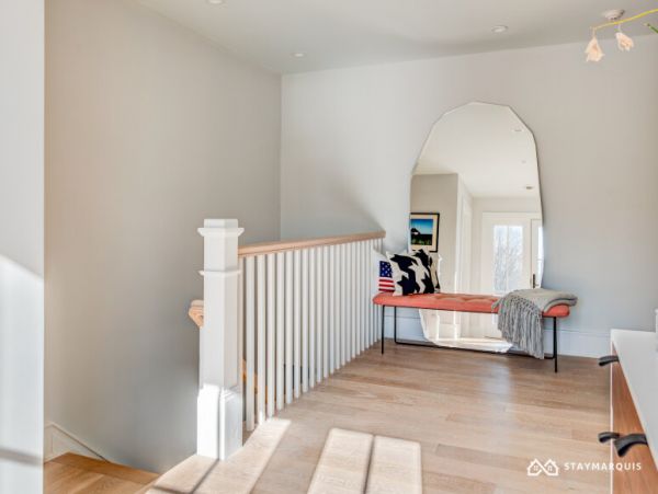 Hamptons Home 1020705